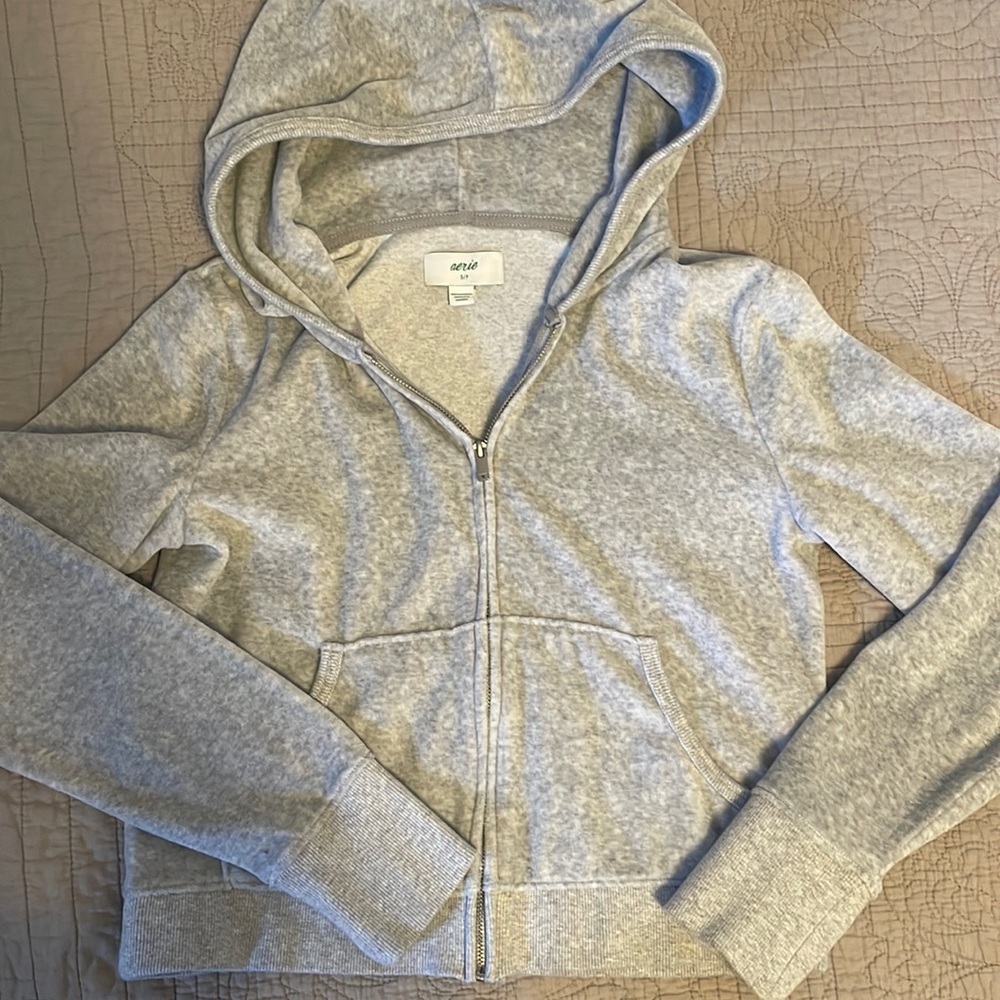 Aerie heather grey size S cropped zip up hooded jacket velvet material